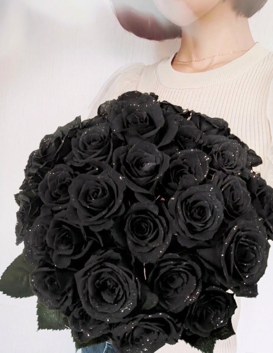 黒い薔薇50本の花束／プリザーブドフラワー永遠の愛♡ | 世都華