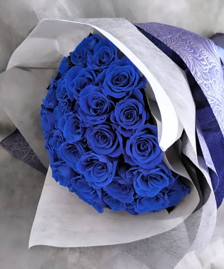 青い薔薇50本の花束／プリザーブドフラワー永遠の愛♡奇跡・夢かなう（こちらのご注文はお届け迄に土日を除く7日ほどお日にち必要となります）
