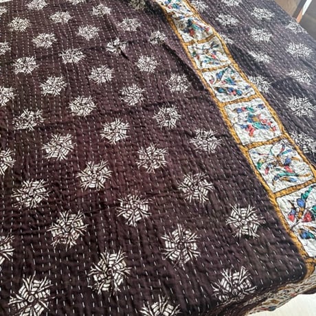 インド○カンタキルト○ブラウンフラワー○  約216×139cm