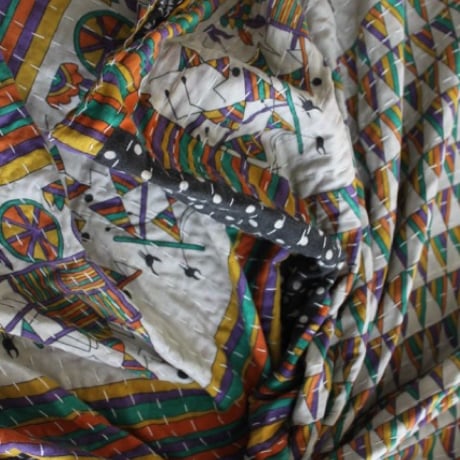 インド○カンタキルト○サンカクドット○  約216×139cm
