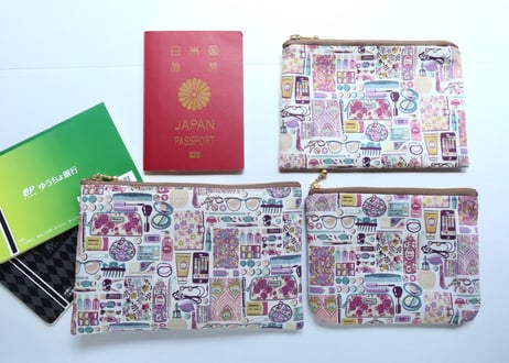 通帳ポーチ ・フォーゲットミーノッツ（リバティプリント・タナローン）