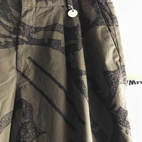 【On Dockers】OMA overdrawing Big Trousers 01 過去に圧縮されたouija