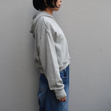 UNIVERSAL TISSU セントラル裏毛ジップパーカー