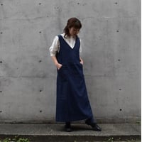 slone square Vネックジャンパースカート