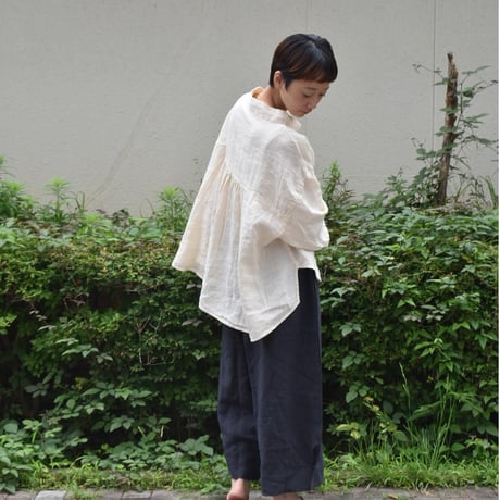 tumugu リネンコットンフランス綾ハイネックチュニック