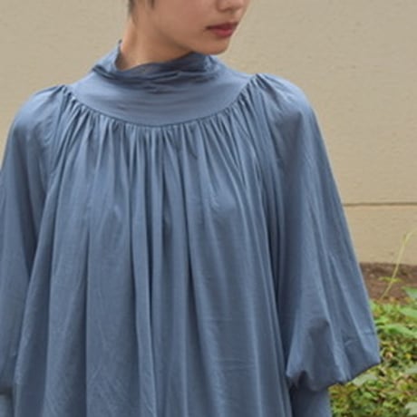 doux bleu タートルギャザーブラウス