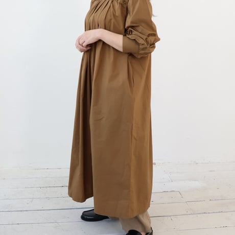 doux bleu ドットスモッキング カフタンワンピース