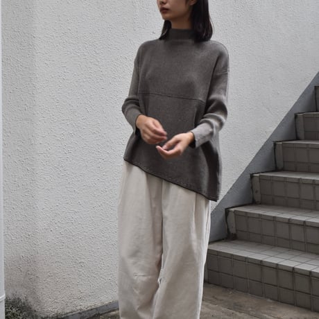 sisam オーガニックコットン コンパクトファネルネックトップ