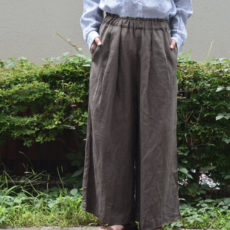 UNIVERSAL TISSU フレンチリネンタックワイドパンツ | pivoine