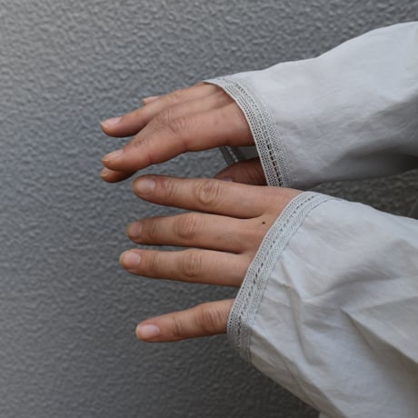 LAITERIE コットンレースプルオーバー