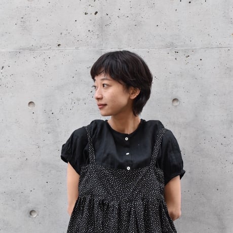 tita パフブラウス
