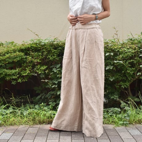 UNIVERSAL TISSU フレンチリネンタックワイドパンツ