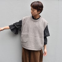 tumugu  ハンド刺繡シェットランドウールベスト