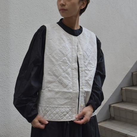 doux bleu　INDIAキルト刺繍ベスト