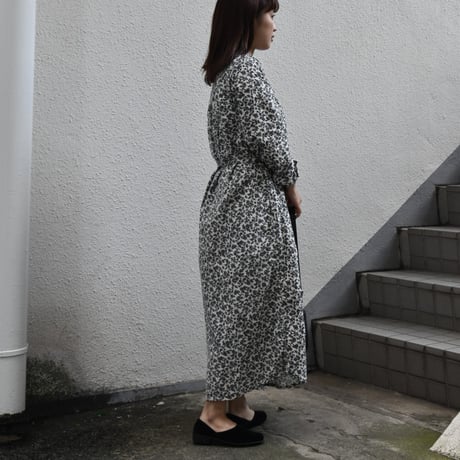 tita コーデュロイオールドスタイルシャツワンピース