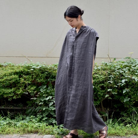 UNIVERSAL TISSU フレンチリネンスリーブレスワンピース