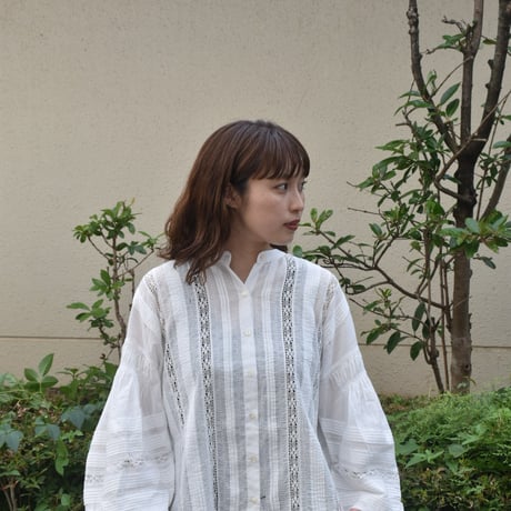 YARRA　INDIAピンタックレースブラウス