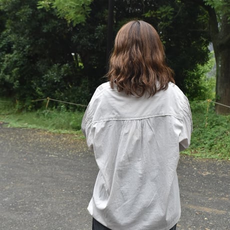 doux bleu 100sポプリン ピンタックブラウス