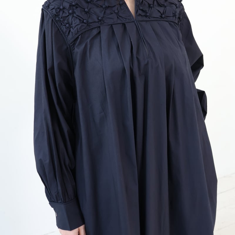 forte_forte フォルテフォルテ　スモッキング カフタンワンピース doux bleu ドットスモッキング カフタンワンピース | pivoine