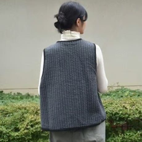 LAITERIE 縦縞キルトベスト