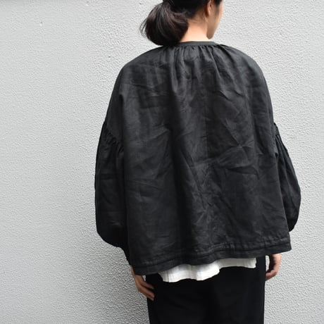 UNIVERSAL TISSU フレンチリネンクルーネックドローストリングブラウス