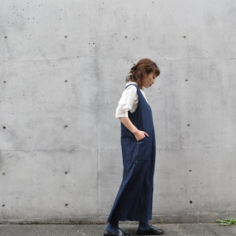 slone square Vネックジャンパースカート