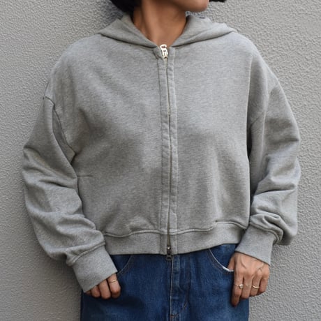 UNIVERSAL TISSU セントラル裏毛ジップパーカー