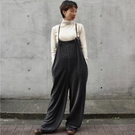 me. コットンベロアサロペット