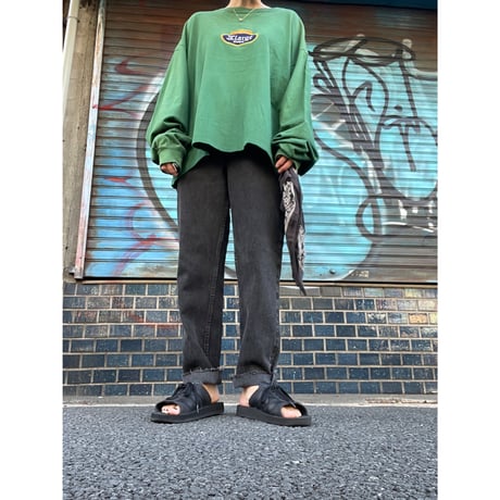 [USED] Levis 550 BLACK CUTOFF W28L27