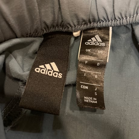 [USED]“adidas” ナイロン素材マットグレーSHORTS 🩶