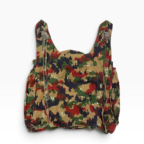 [USED] vintage スイス軍 マウンテン CAMO BAG