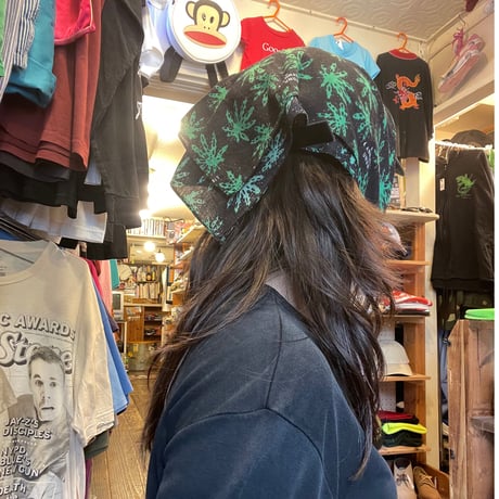 [USED] "CANNABIS"BANDANA