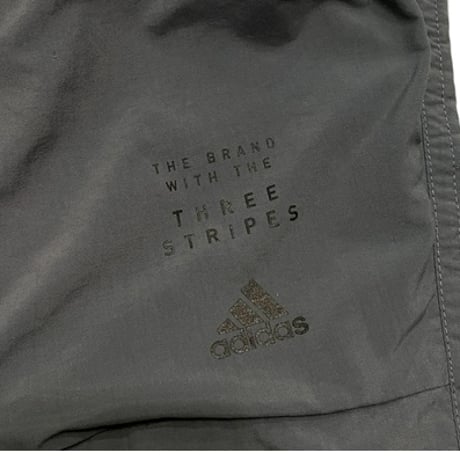 [USED]“adidas” ナイロン素材マットグレーSHORTS 🩶
