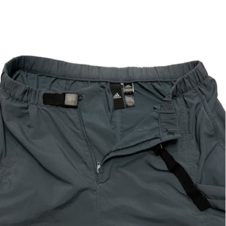 [USED]“adidas” ナイロン素材マットグレーSHORTS 🩶