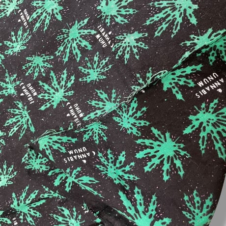 [USED] "CANNABIS"BANDANA