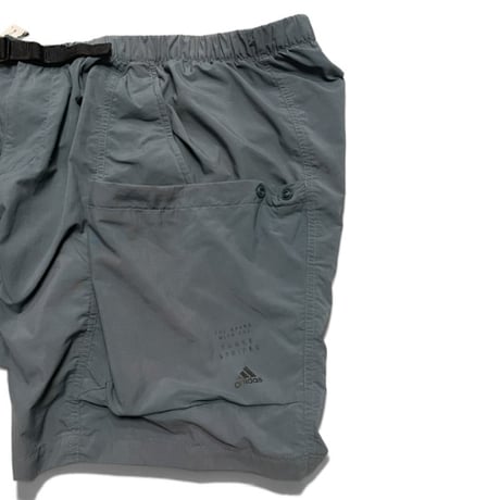 [USED]“adidas” ナイロン素材マットグレーSHORTS 🩶