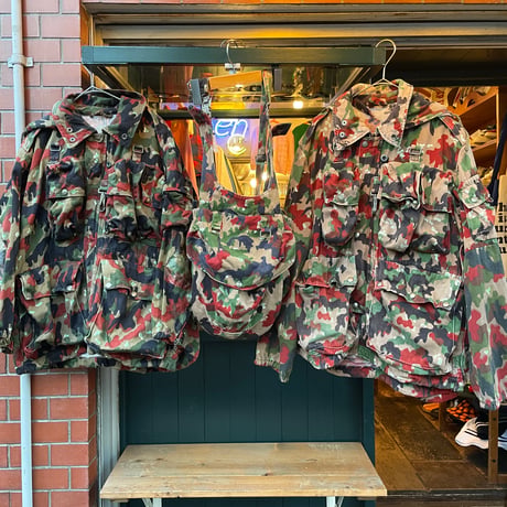 [USED] vintage Switzerland マウンテン CAMO JKT