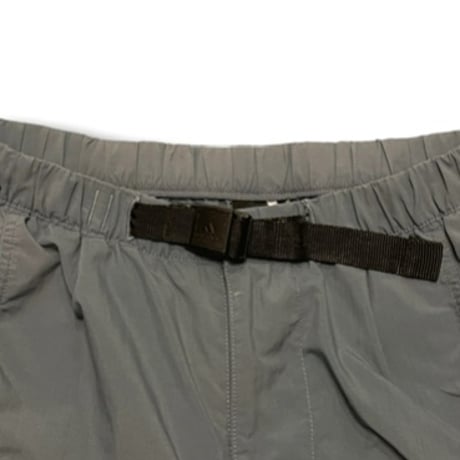 [USED]“adidas” ナイロン素材マットグレーSHORTS 🩶