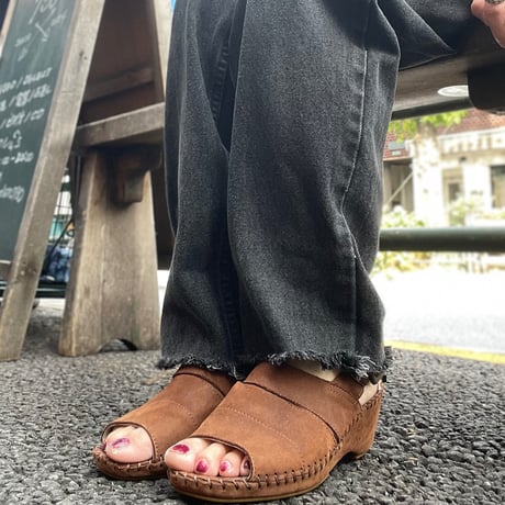 [USED] ヌバック🤎ストラップサンダル