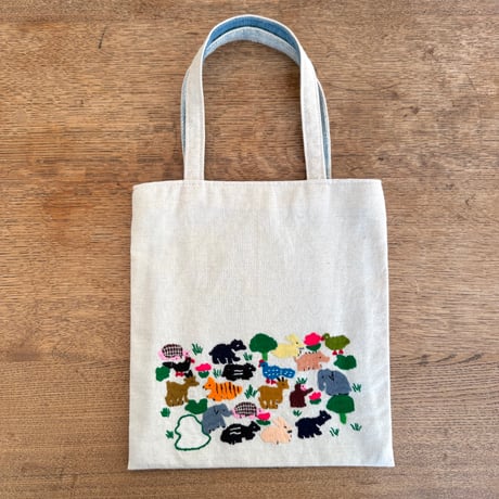 ラオス｜モン族の手刺繍バッグ｜動物の楽園 A