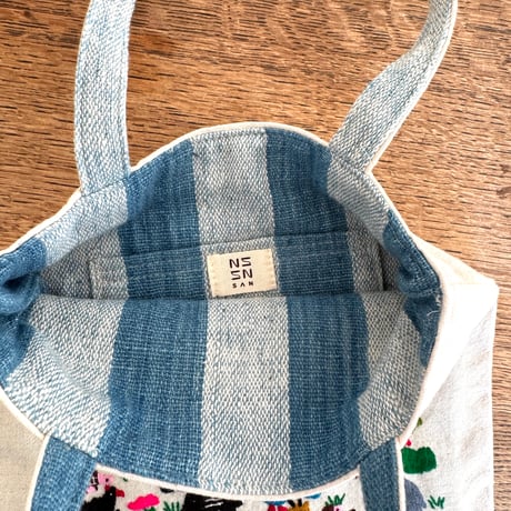 ラオス｜モン族の手刺繍バッグ｜動物の楽園 A