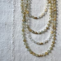 8・where light drifts necklace