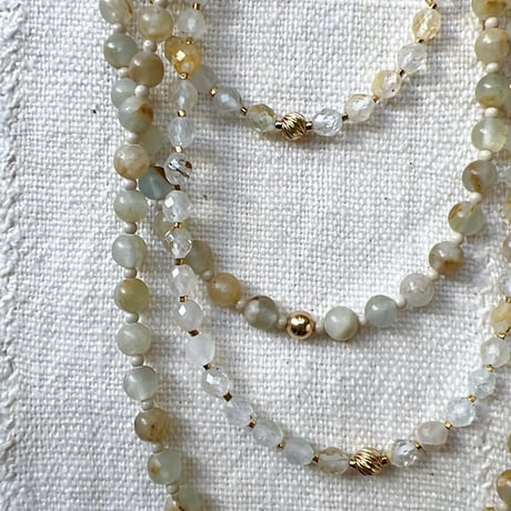 8・where light drifts necklace