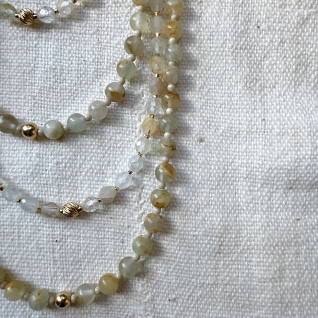 8・where light drifts necklace