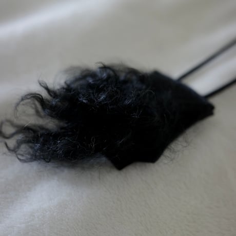 fur necklace /