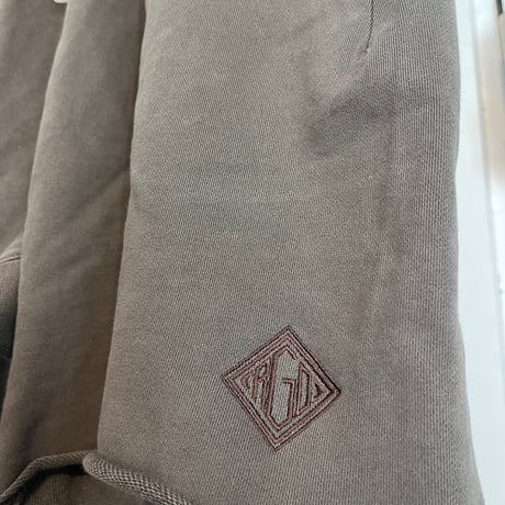 【残り僅か】RUGGED®︎ ''rhombus logo'' Washed Fade Sweat Shorts (Brown)