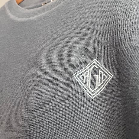 【ラス1 】RUGGED®︎ on vintage ''rhombus logo'' Embroidered Vintage Knit T-Shirt – Charcoal Gray