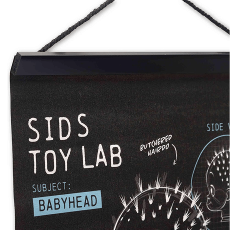 トイストーリー シドのトイラボ ベビーフェイス　Sid’s Toy Lab　Baby Face　キャンバス製バナー（壁掛け）