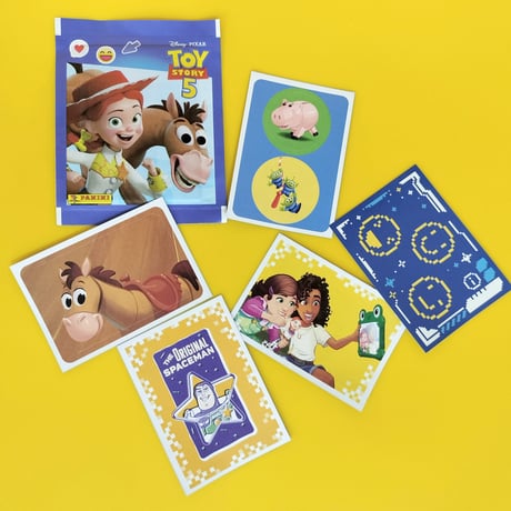 トイストーリー5   Panini  ステッカーパック　（5枚入り）