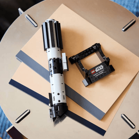 LEGO®　40897　スター・ウォーズ™ ダース・ベイダーのライトセーバー™